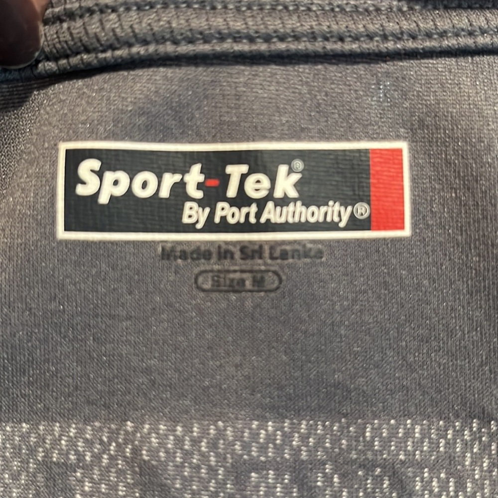 Vince Camuto Top - Picture 5 of 6